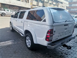 2008 Toyota Hilux 3.0 D-4D D/Cab 4x4 Raider, White with 107000km available now!