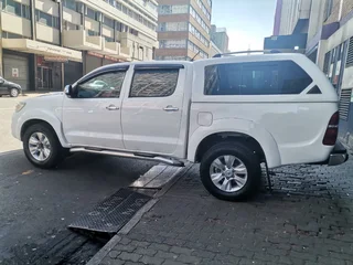 2008 Toyota Hilux 3.0 D-4D D/Cab 4x4 Raider, White with 107000km available now!