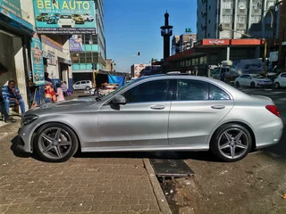 2016 Mercedes-Benz C 180 CGI BlueEFFICIENCY Avantgarde, Silver with 112000km available now!