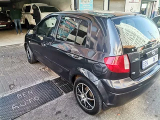 2007 Hyundai Getz 1.6, Black with 105000km available now!