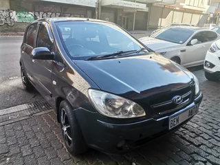 2007 Hyundai Getz 1.6, Black with 105000km available now!
