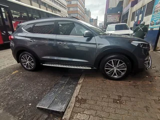 2016 Hyundai Tucson 2.0 Premium AT, Grey with 104000km available now!