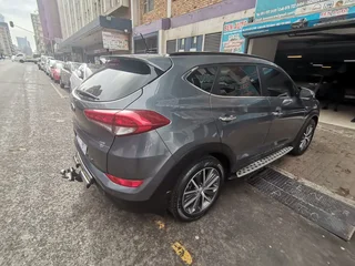 2016 Hyundai Tucson 2.0 Premium AT, Grey with 104000km available now!