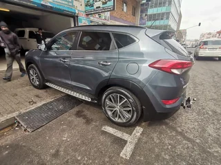 2016 Hyundai Tucson 2.0 Premium AT, Grey with 104000km available now!