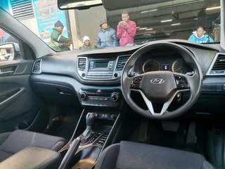 2016 Hyundai Tucson 2.0 Premium AT, Silver with 72000km available now!