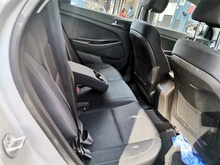 2016 Hyundai Tucson 2.0 Premium AT, Silver with 72000km available now!