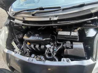 2009 Toyota Yaris 1.3 T3 5-Door, Black with 97000km available now!