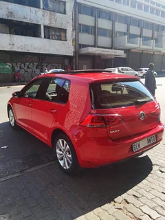 2014 Volkswagen Golf 7 1.4 TSI BMT Comfortline, Red with 105000km available now!
