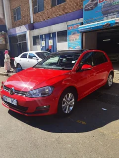 2014 Volkswagen Golf 7 1.4 TSI BMT Comfortline, Red with 105000km available now!