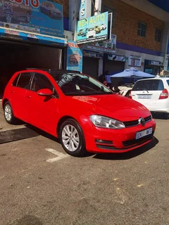 2014 Volkswagen Golf 7 1.4 TSI BMT Comfortline, Red with 105000km available now!