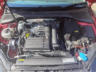 2014 Volkswagen Golf 7 1.4 TSI BMT Comfortline, Red with 105000km available now!