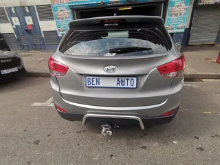 2015 Hyundai ix35 2.0 Premium 4x2 AT, Silver with 96000km available now!