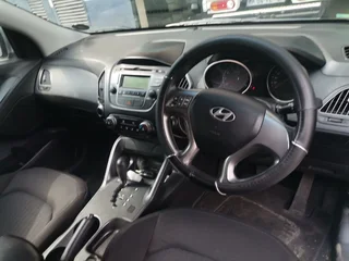 2015 Hyundai ix35 2.0 Premium 4x2 AT, Silver with 96000km available now!