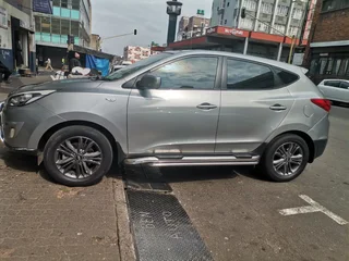 2015 Hyundai ix35 2.0 Premium 4x2 AT, Silver with 96000km available now!
