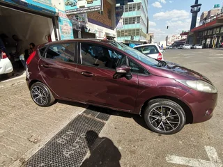 2011 Ford Fiesta 1.4 Ambiente, Purple with 118000km available now!