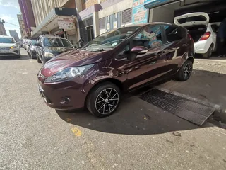 2011 Ford Fiesta 1.4 Ambiente, Purple with 118000km available now!