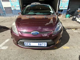 2011 Ford Fiesta 1.4 Ambiente, Purple with 118000km available now!