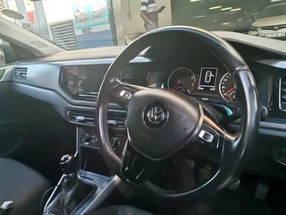 2019 Volkswagen Polo 1.0 Comfortline, Blue with 64000km available now!