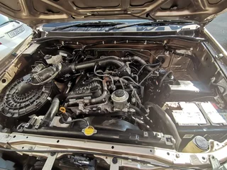 2008 Toyota Hilux 2.7 VVT-i D/Cab RB Raider, Gold with 107000km available now!