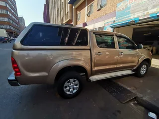 2008 Toyota Hilux 2.7 VVT-i D/Cab RB Raider, Gold with 107000km available now!