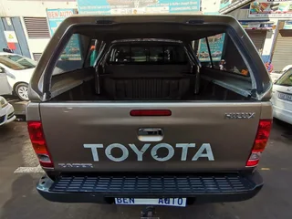 2008 Toyota Hilux 2.7 VVT-i D/Cab RB Raider, Gold with 107000km available now!