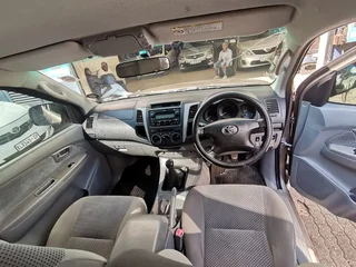 2008 Toyota Hilux 2.7 VVT-i D/Cab RB Raider, Gold with 107000km available now!