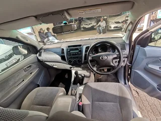 2008 Toyota Hilux 2.7 VVT-i D/Cab RB Raider, Gold with 107000km available now!