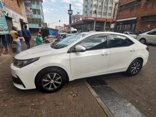 2018 Toyota Corolla 1.6 Prestige, White with 92000km available now!