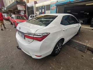 2018 Toyota Corolla 1.6 Prestige, White with 92000km available now!