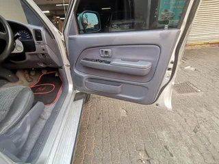 2004 Toyota Hilux 2400D LWB, Silver with 107000km available now!