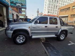 2004 Toyota Hilux 2400D LWB, Silver with 107000km available now!