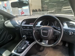 2010 Audi A5 Coupe 2.0 TFSI, White with 95000km available now!