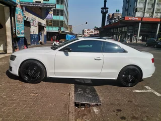 2010 Audi A5 Coupe 2.0 TFSI, White with 95000km available now!