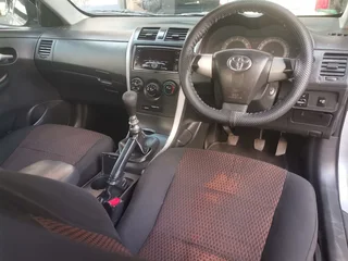 2018 Toyota Corolla Quest 1.6, Silver with 87000km available now!