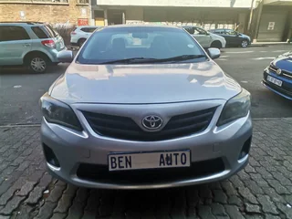 2018 Toyota Corolla Quest 1.6, Silver with 87000km available now!