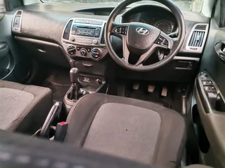 2014 Hyundai i20 1.4 Fluid, Blue with 88000km available now!