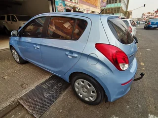 2014 Hyundai i20 1.4 Fluid, Blue with 88000km available now!