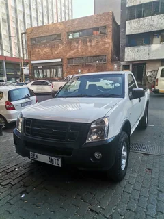 2013 Isuzu KB 200, White with 81000km available now!