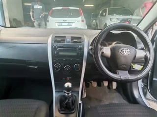 2013 Toyota Corolla 1.6 Professional, Silver with 87000km available now!