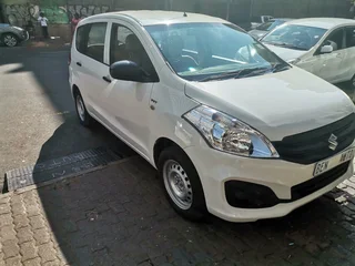 2017 Suzuki Ertiga 1.4 GL, White with 87000km available now!