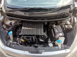 2017 Hyundai i10 1.1 GLS, Silver with 87000km available now!