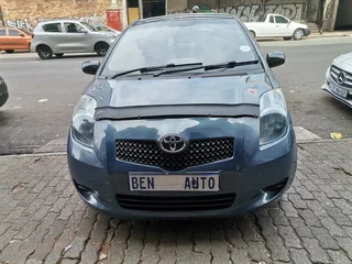 2008 Toyota Yaris 1.3 T3 5-Door, Blue with 91000km available now!