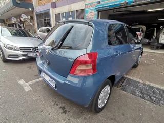 2008 Toyota Yaris 1.3 T3 5-Door, Blue with 91000km available now!