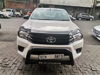 2023 Toyota Hilux 2.4 GD-6 4x4 SR, White with 89000km available now!