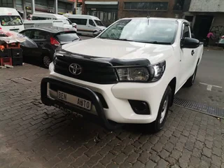 2023 Toyota Hilux 2.4 GD-6 4x4 SR, White with 89000km available now!