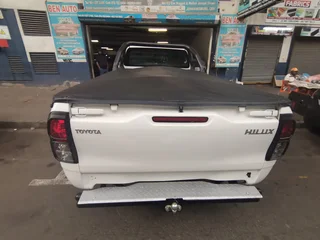 2023 Toyota Hilux 2.4 GD-6 4x4 SR, White with 89000km available now!