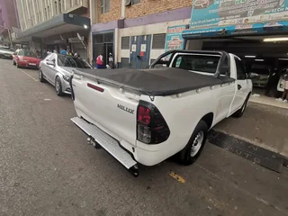 2023 Toyota Hilux 2.4 GD-6 4x4 SR, White with 89000km available now!