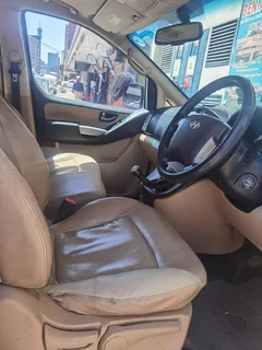 2009 Hyundai H1 2.4 CVVT Wagon GLS, Silver with 144000km available now!