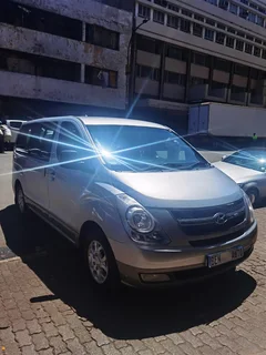 2009 Hyundai H1 2.4 CVVT Wagon GLS, Silver with 144000km available now!