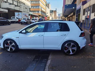 2015 Volkswagen Golf 2.0 GTI DSG, White with 106000km available now!